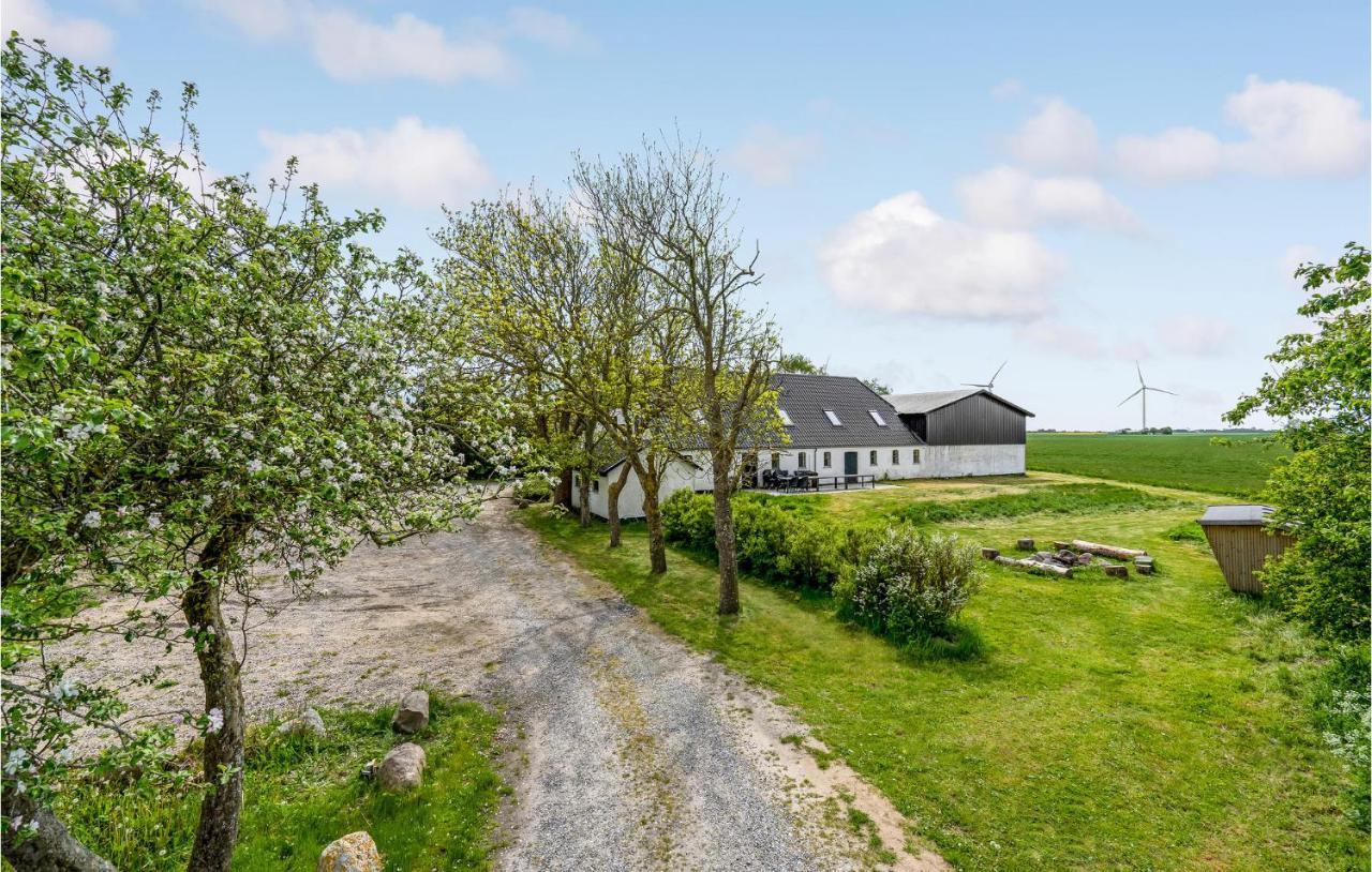 Nice home in Søllested w/ WiFi&4 Bedrooms Eksteriør bilde